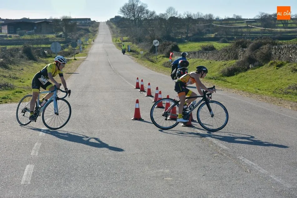 Foto 5 - Fernando Moreno y Marta Rodr&iacute;guez triunfan en el I Duatl&oacute;n &lsquo;Villa de Lumbrales&rsquo;