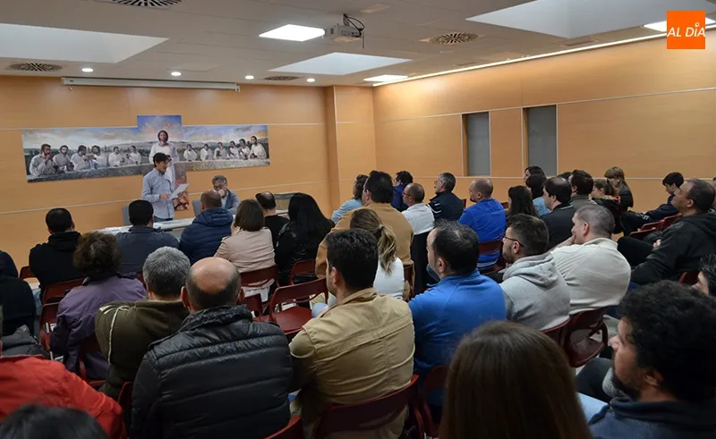 Foto 2 - La cofrad&iacute;a del Humilladero comienza una nueva etapa tras el contundente &ldquo;S&iacute;&rdquo; de sus cofrades ...