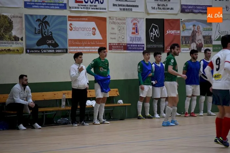 Banquillo del Piensos Durán Albense durante un partido en Alba de Tormes / Archivo
