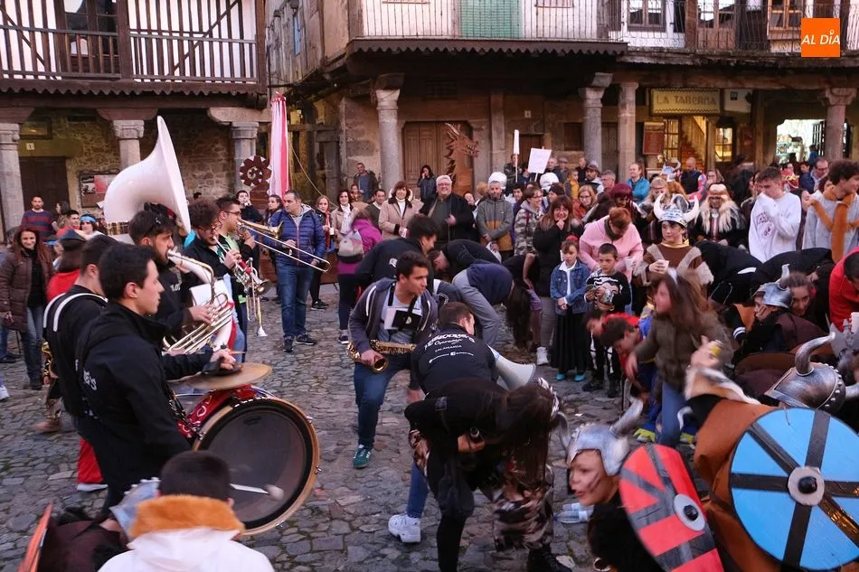 Foto 6 - La Alberca vibra con un emocionante pasacalles de carnaval