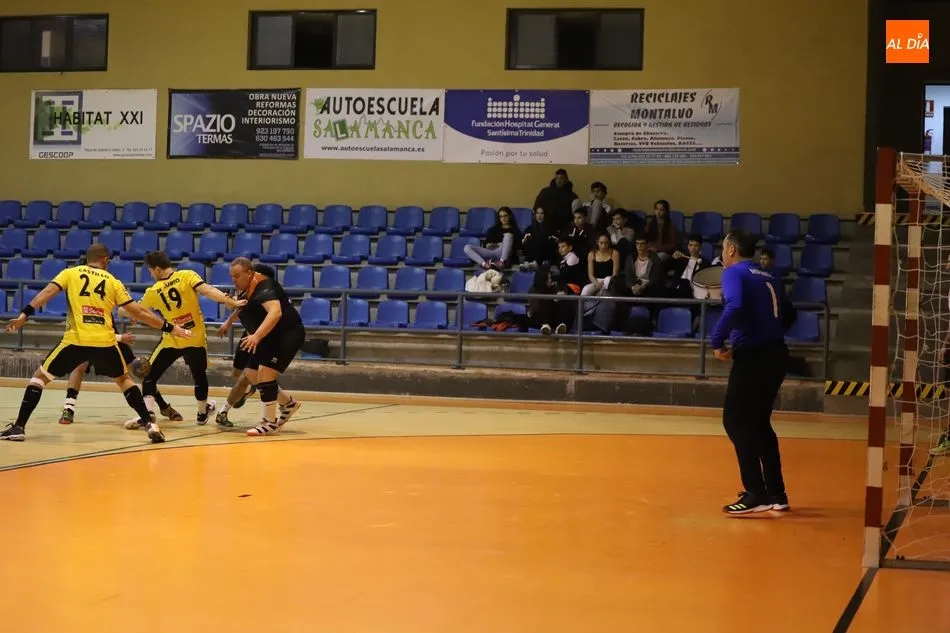 Foto 3 - El BM Salamanca da la campanada con el BM Soria (31-25)  