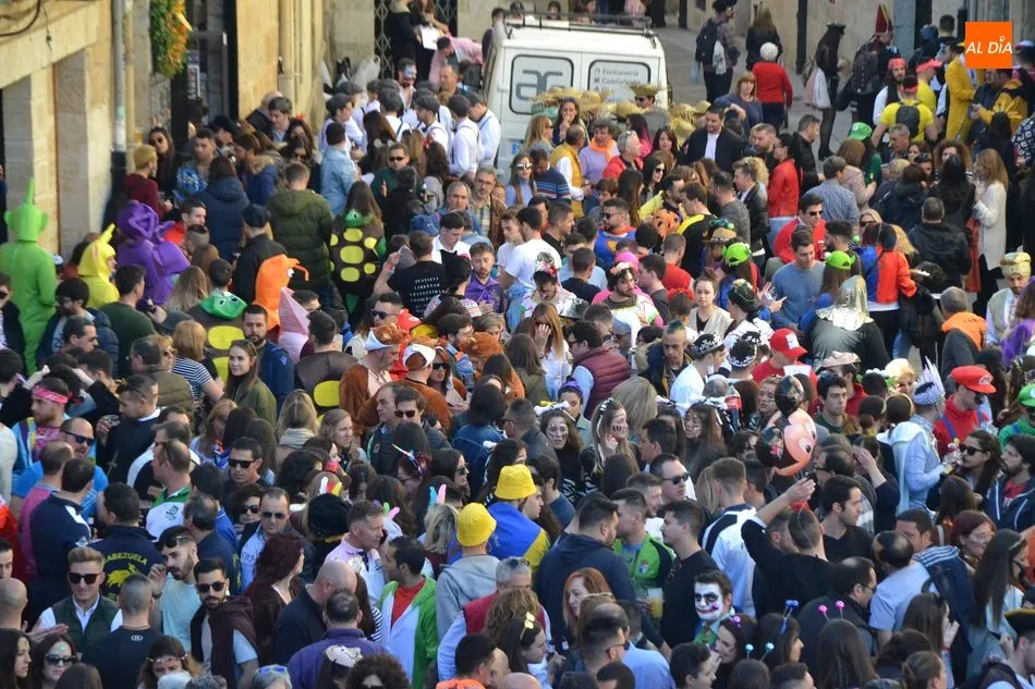 Memorable jornada de Sábado de Carnaval con la ciudad totalmente abarrotada  