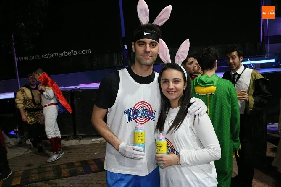 Foto 10 - Los genios de la l&aacute;mpara triunfan en el concurso del carnaval de Guijuelo