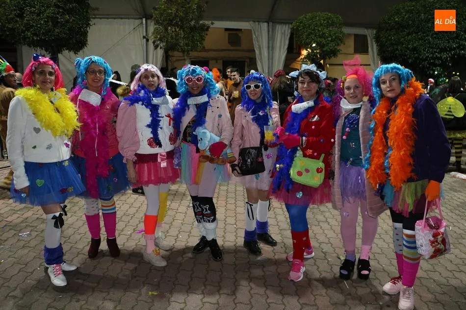 Foto 5 - Los genios de la l&aacute;mpara triunfan en el concurso del carnaval de Guijuelo
