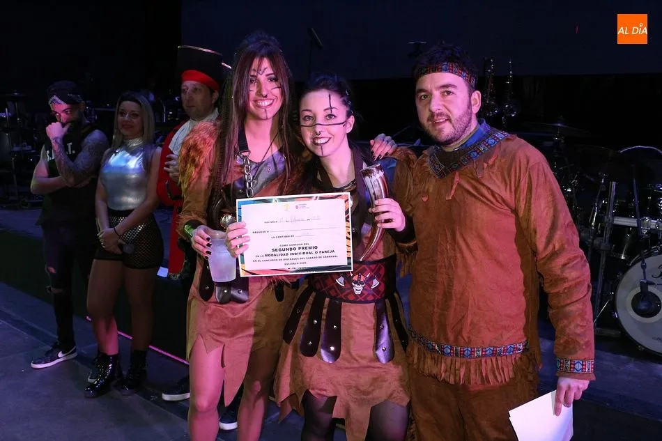 Foto 4 - Los genios de la l&aacute;mpara triunfan en el concurso del carnaval de Guijuelo