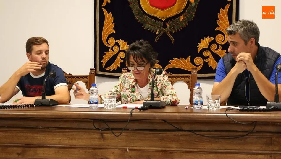 Responsables municipales han calificado de acoso administrativo la insistencia de Pérez Blanco en la presentación de escritos y recursos / CORRAL