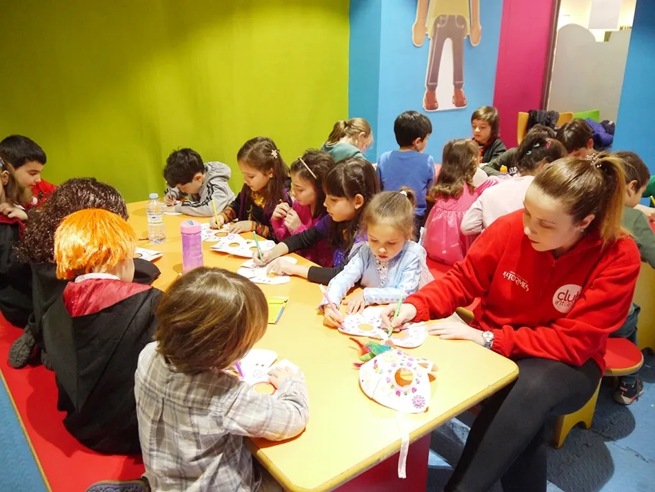 Foto 5 - Creativos talleres infantiles para celebrar el Carnaval en el CC El Tormes