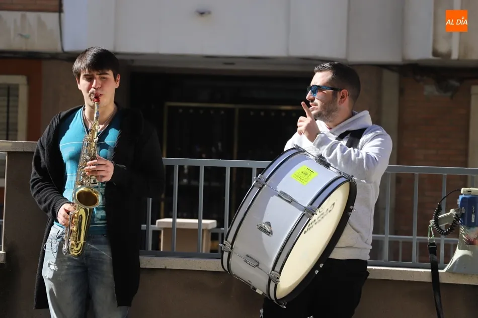 A ritmo de charanga en Garrido. Fotos: Lydia González