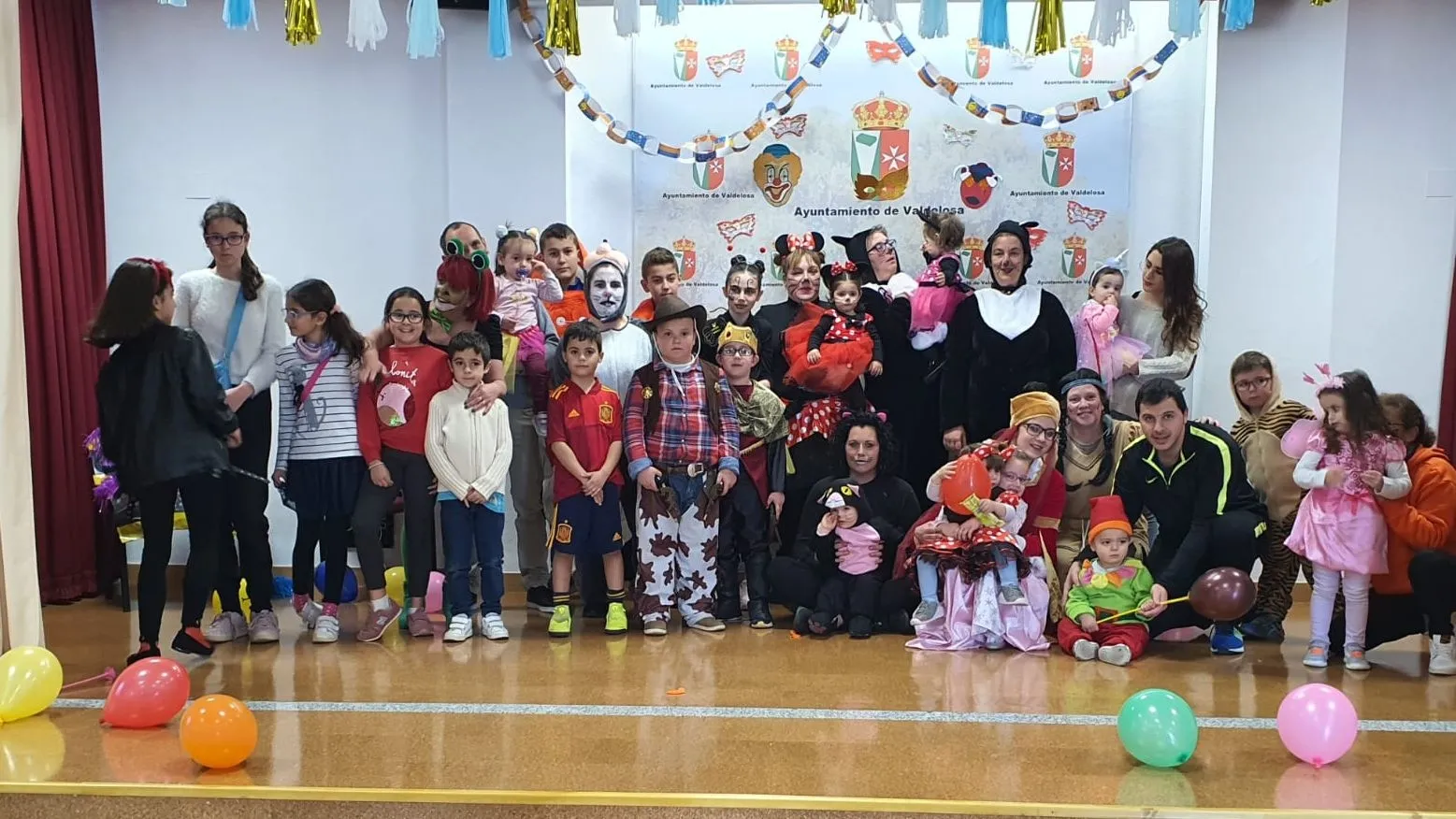Divertida fiesta de disfraces en Valdelosa
