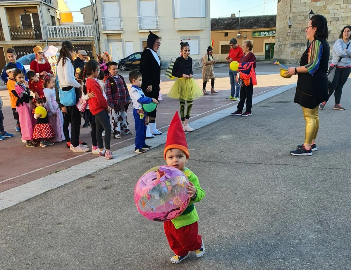 Foto 5 - Valdelosa disfruta el s&aacute;bado a ritmo de carnaval