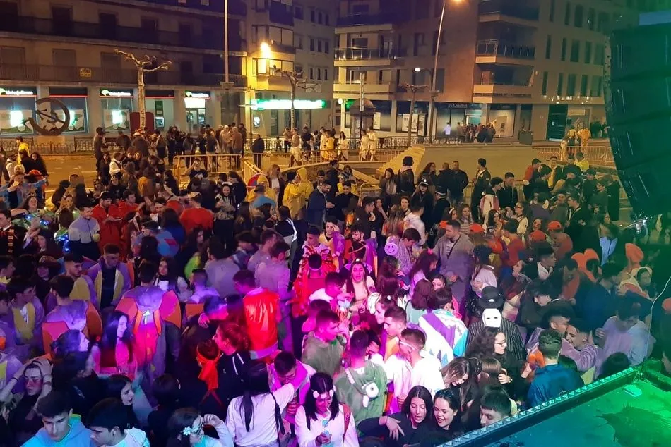 Foto 4 - DJ Fran L&oacute;pez AV relata como transcurri&oacute; la noche de ayer en la que estren&oacute; temporada 2020