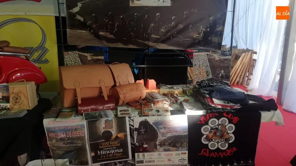 Foto 10 - El Vespa Club de Salamanca promociona Las Arribes en el Primer Encuentro Nacional de Clubes