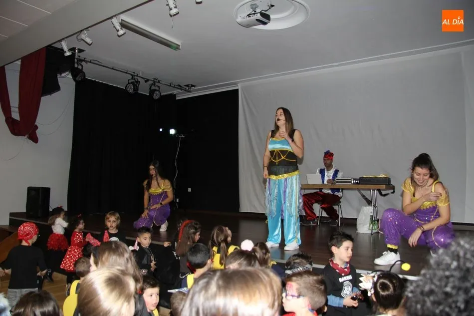 Foto 4 - Original y participativo pasacalles de Carnaval en Castellanos de Moriscos