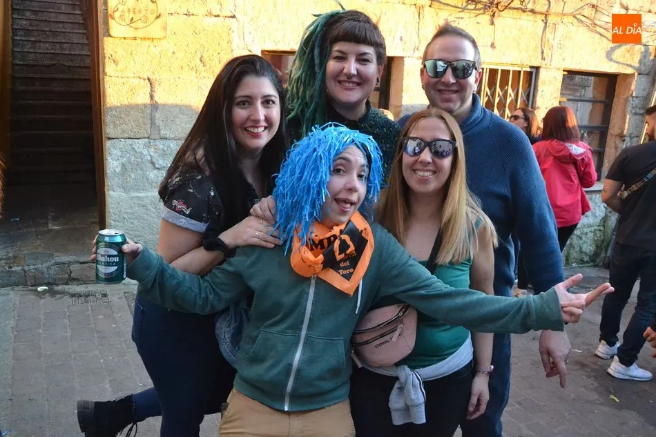 Foto 4 - Ambientazo en La Colada con la fiesta callejera promovida por el Pub N&ordm;18  