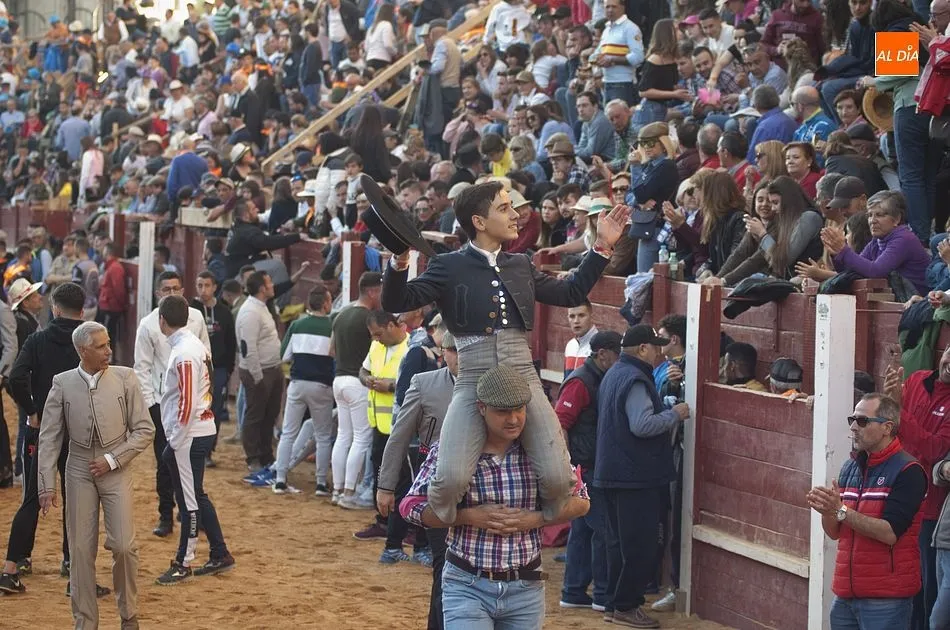 Foto 2 - Ismael Mart&iacute;n hace disfrutar en la vendimia del Bols&iacute;n  