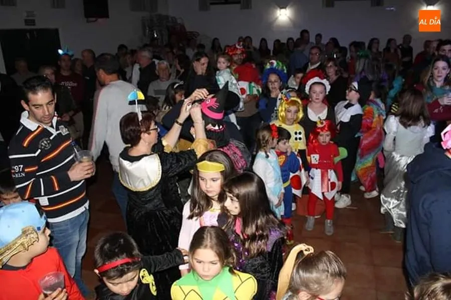 Foto 8 - Buen ambiente y diversi&oacute;n en Villoruela con los carnavales y los quintos