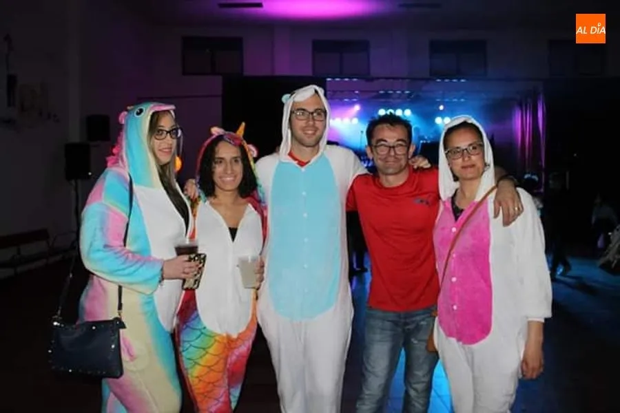 Foto 7 - Buen ambiente y diversi&oacute;n en Villoruela con los carnavales y los quintos