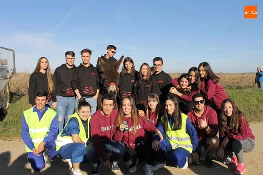 Foto 5 - Buen ambiente y diversi&oacute;n en Villoruela con los carnavales y los quintos