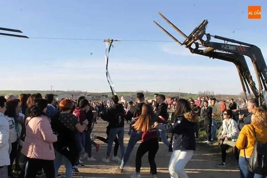 Foto 4 - Buen ambiente y diversi&oacute;n en Villoruela con los carnavales y los quintos