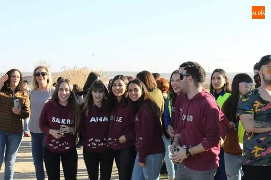 Foto 3 - Buen ambiente y diversi&oacute;n en Villoruela con los carnavales y los quintos