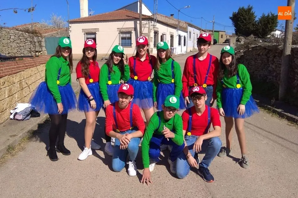 Foto 10 - En Villavieja permanecen fieles a la celebraci&oacute;n del Carnaval  