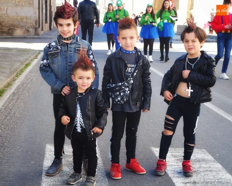 Foto 9 - En Villavieja permanecen fieles a la celebraci&oacute;n del Carnaval  