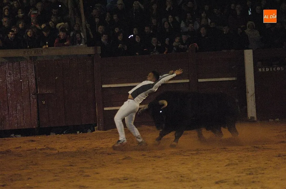 Foto 10 - &lsquo;El Peta&rsquo; se adjudica la hist&oacute;rica cita con los recortes en la Plaza Mayor  