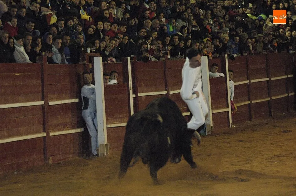 Foto 9 - &lsquo;El Peta&rsquo; se adjudica la hist&oacute;rica cita con los recortes en la Plaza Mayor  