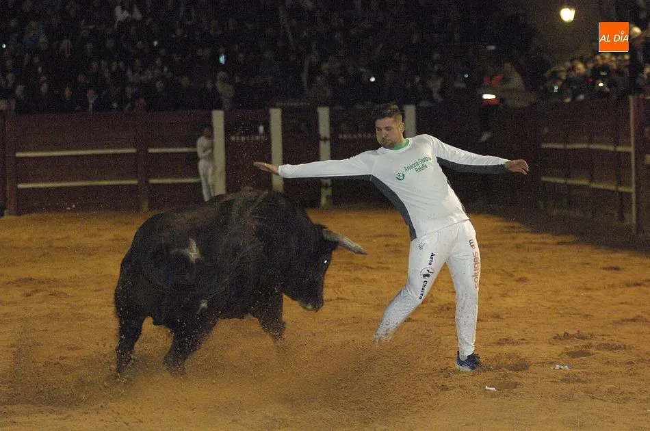 Foto 8 - &lsquo;El Peta&rsquo; se adjudica la hist&oacute;rica cita con los recortes en la Plaza Mayor  