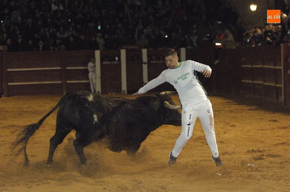 Foto 7 - &lsquo;El Peta&rsquo; se adjudica la hist&oacute;rica cita con los recortes en la Plaza Mayor  