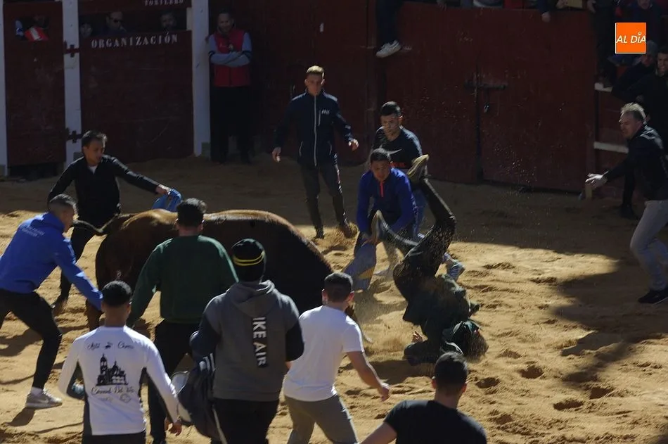 Momento del revolcón al joven portugués | Foto Adrián Martín