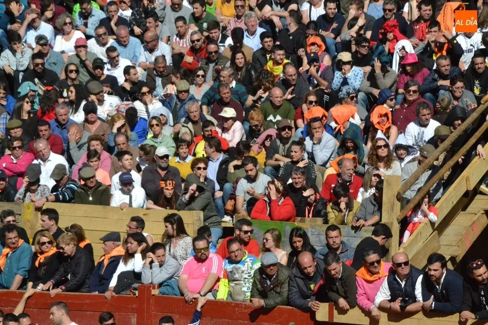 Foto 9 - Un buen encierro de los S&aacute;nchez Herrero da paso a una capea que tuvo de todo, incluido un gran...