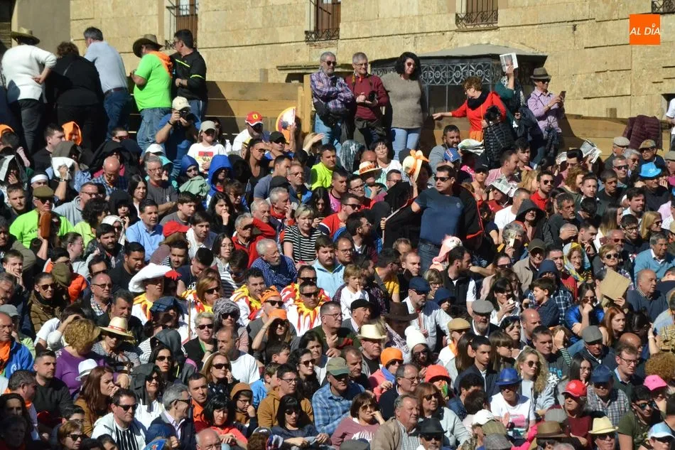 Foto 3 - Un buen encierro de los S&aacute;nchez Herrero da paso a una capea que tuvo de todo, incluido un gran...