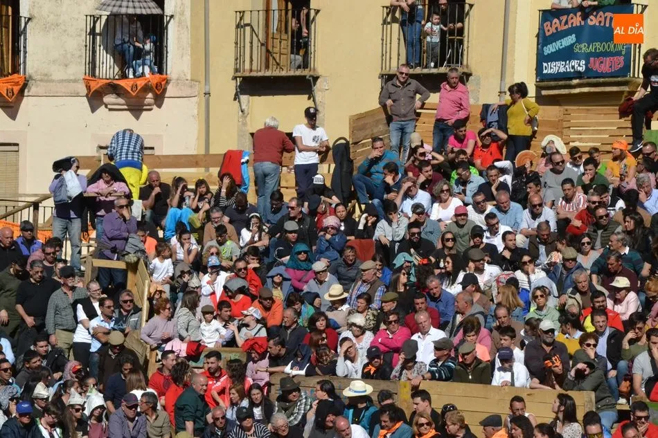 Foto 8 - Un buen encierro de los S&aacute;nchez Herrero da paso a una capea que tuvo de todo, incluido un gran...