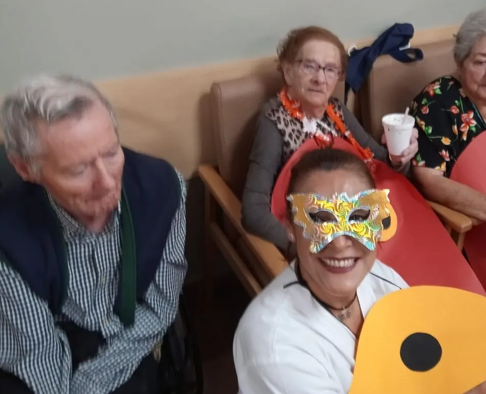 Foto 4 - La residencia de mayores de Mart&iacute;n de Yeltes se suma a las celebraciones del Carnaval