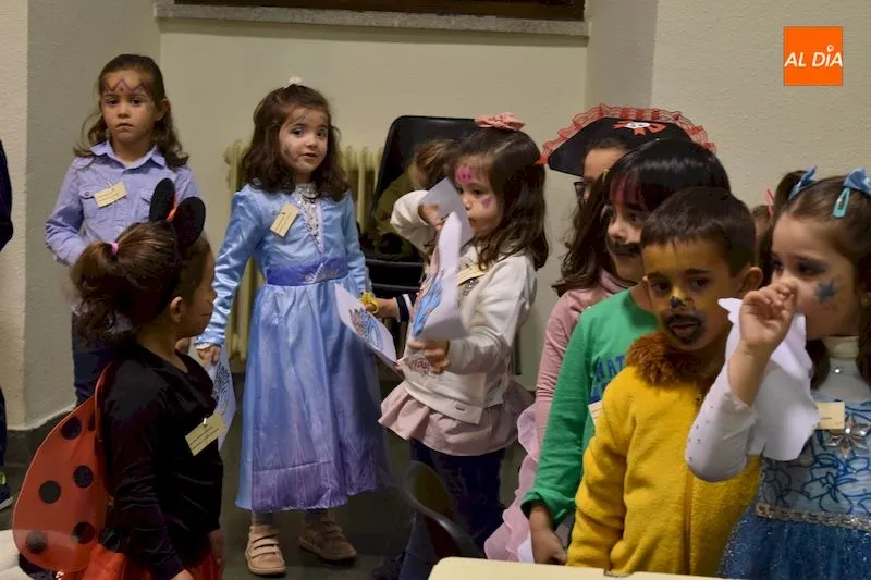 Foto 4 - Excelente participaci&oacute;n en los talleres de carnavales programados por el Ayuntamiento