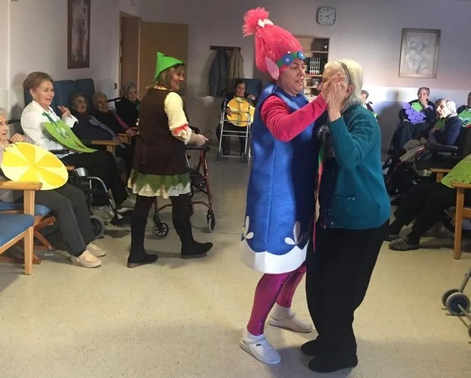 Foto 5 - La residencia municipal de mayores de Lumbrales se viste de Carnaval  