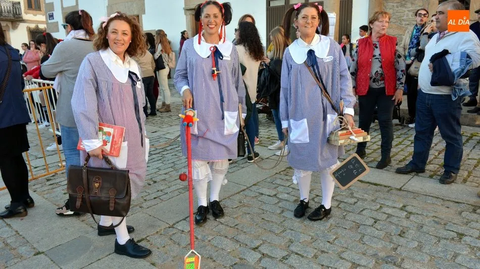 Foto 5 - Ni&ntilde;os y padres disfrutan en una animada fiesta de Carnaval en Lumbrales
