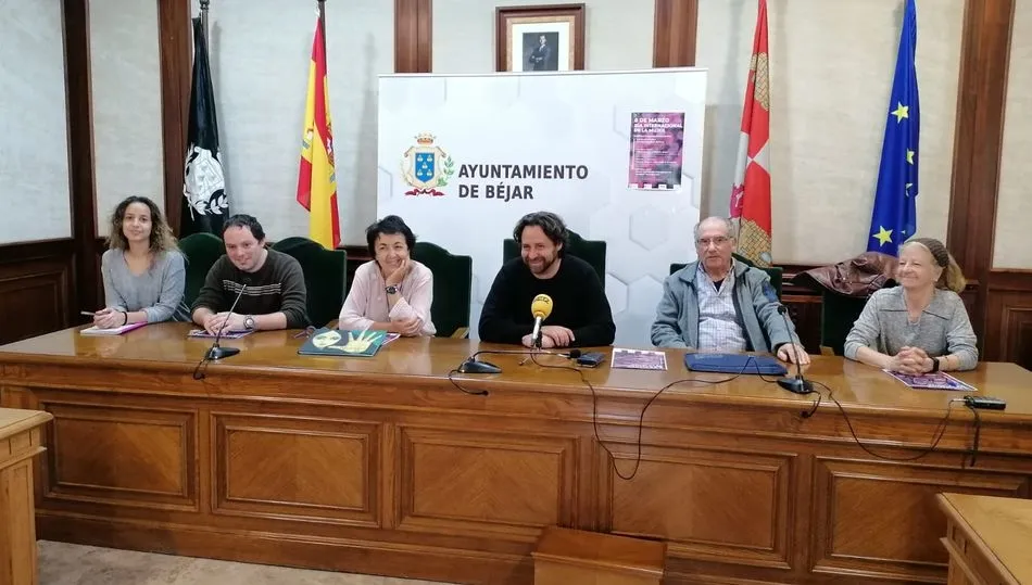 Representantes de la Mesa por la Igualdad