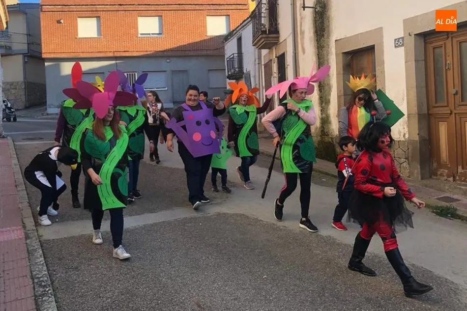 Foto 9 - Villarino se viste de &lsquo;jard&iacute;n&rsquo; para celebrar el Carnaval &nbsp;&nbsp;&nbsp;&nbsp;  