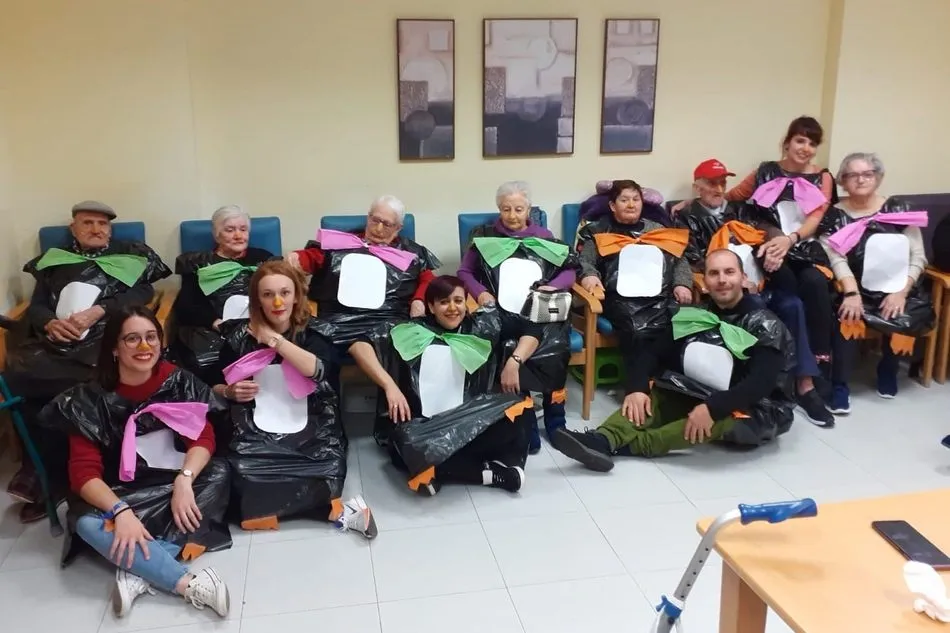 La residencia de mayores de Barruecopardo celebra un animado y dulce Carnaval  