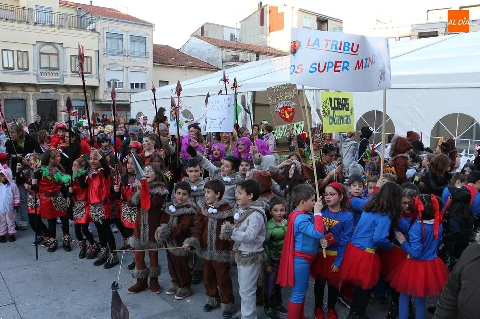 Foto 8 - El pasacalles &lsquo;Iberian Moon&rsquo; llena Guijuelo de alegr&iacute;a de carnaval