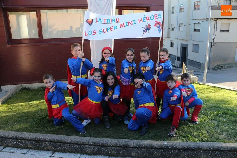 Foto 2 - El pasacalles &lsquo;Iberian Moon&rsquo; llena Guijuelo de alegr&iacute;a de carnaval