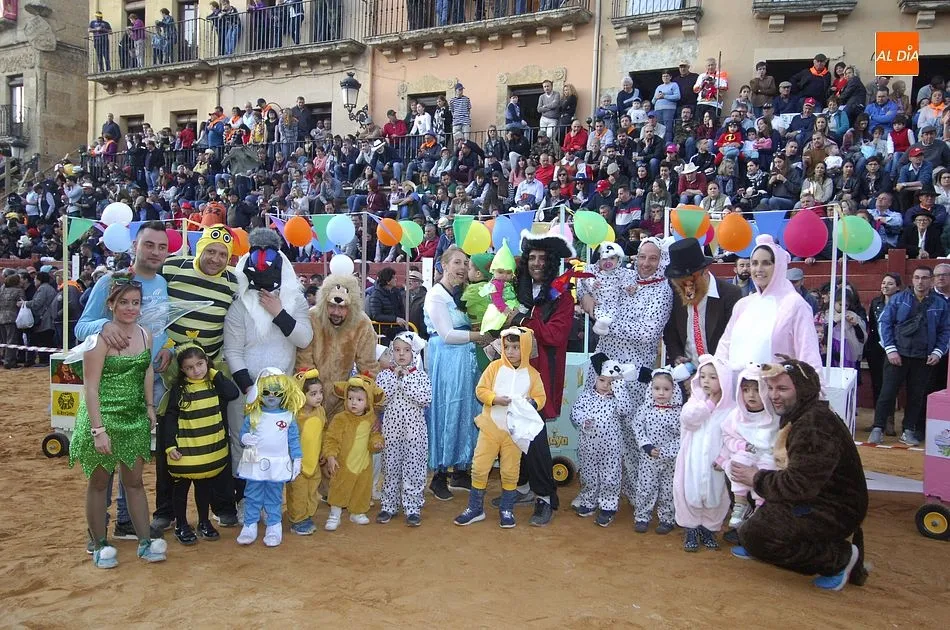 Foto 3 - El Concurso de Carrozas recupera brillo logrando aumentar su n&uacute;mero de participantes  