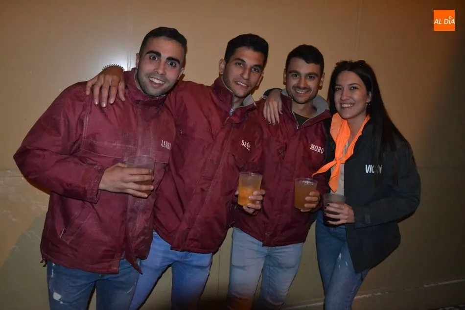 Foto 10 - Las casetas del Paseo Fernando Arrabal disfrutan de una discom&oacute;vil sufragada por los j&oacute;venes  