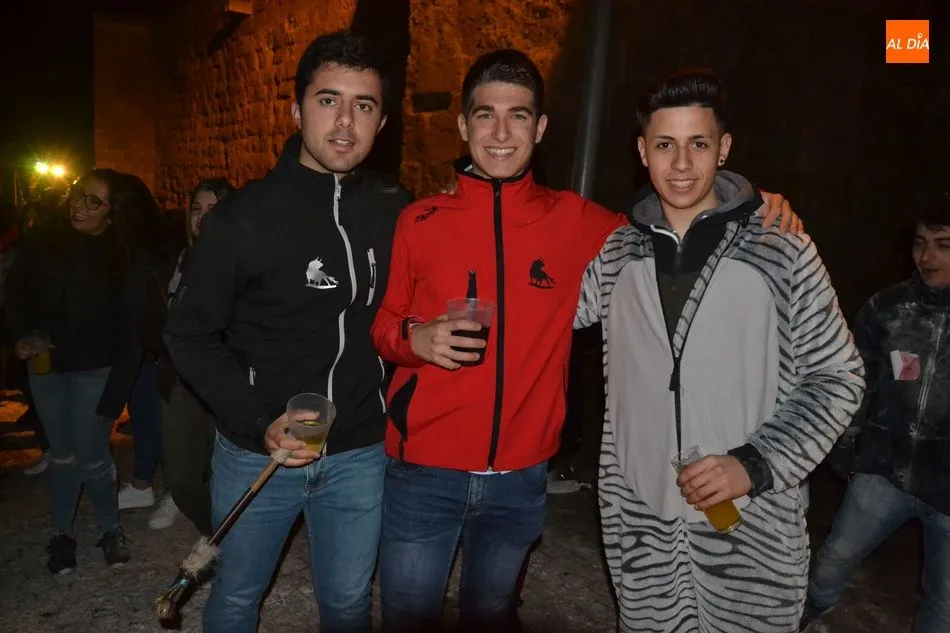 Foto 9 - Las casetas del Paseo Fernando Arrabal disfrutan de una discom&oacute;vil sufragada por los j&oacute;venes  
