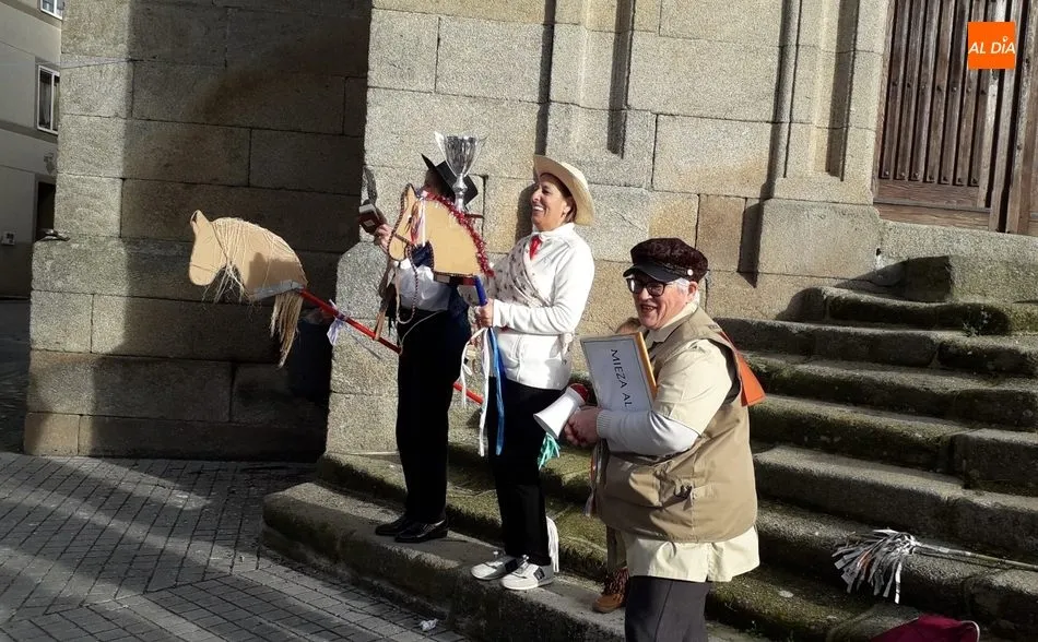 Foto 7 - Las mujeres de Mieza recuperan sus tiempos de quintas para correr las cintas por el Carnaval  