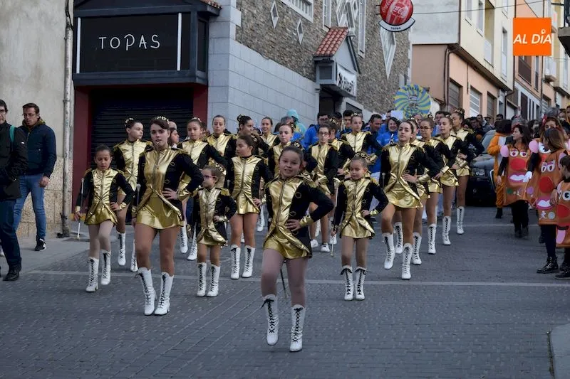Foto 11 - Alba de Tormes festeja los carnavales con un multitudinario desfile y un imaginativo concurso de...