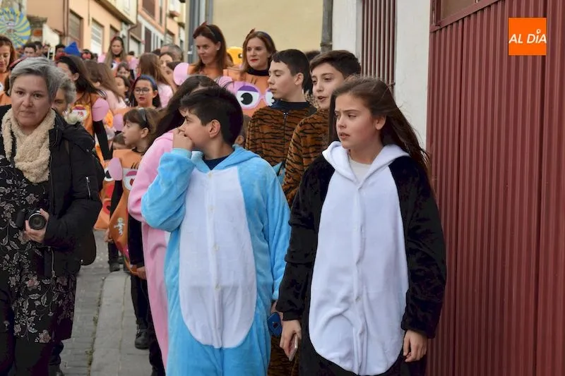 Foto 9 - Alba de Tormes festeja los carnavales con un multitudinario desfile y un imaginativo concurso de...