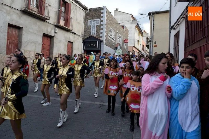 Foto 7 - Alba de Tormes festeja los carnavales con un multitudinario desfile y un imaginativo concurso de...